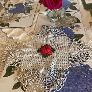 One vintage crocheted doily